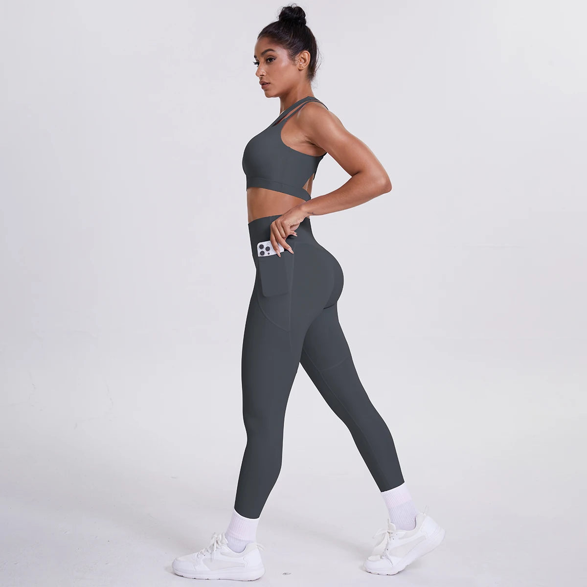 AeroDry Set – Bra + Leggings
