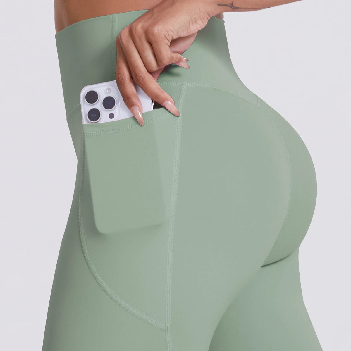 AeroDry Set – Bra + Leggings